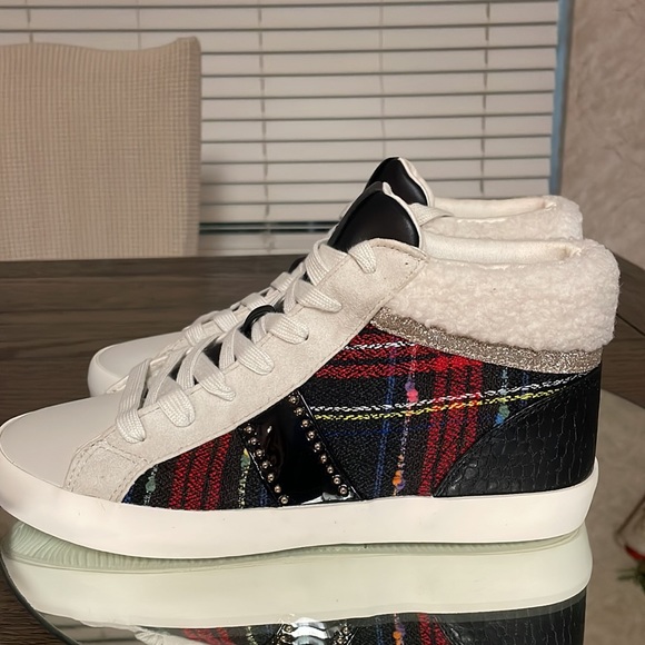 Stunnah High Top Sneakers BRAND NEW - Picture 1 of 6